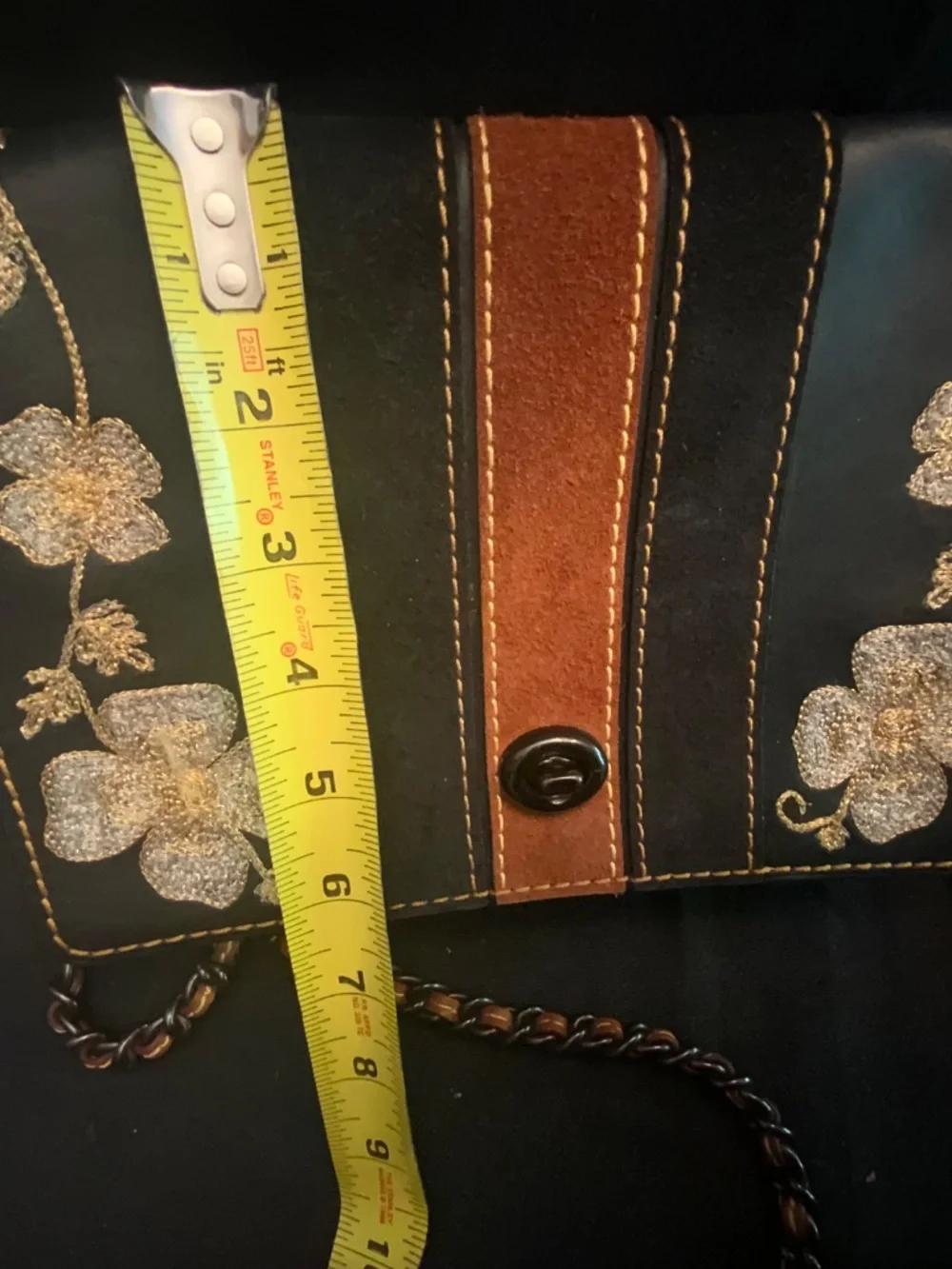 Vintage Coach black Dinky 24 Crossbody Purse
